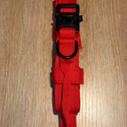 M / Rojo